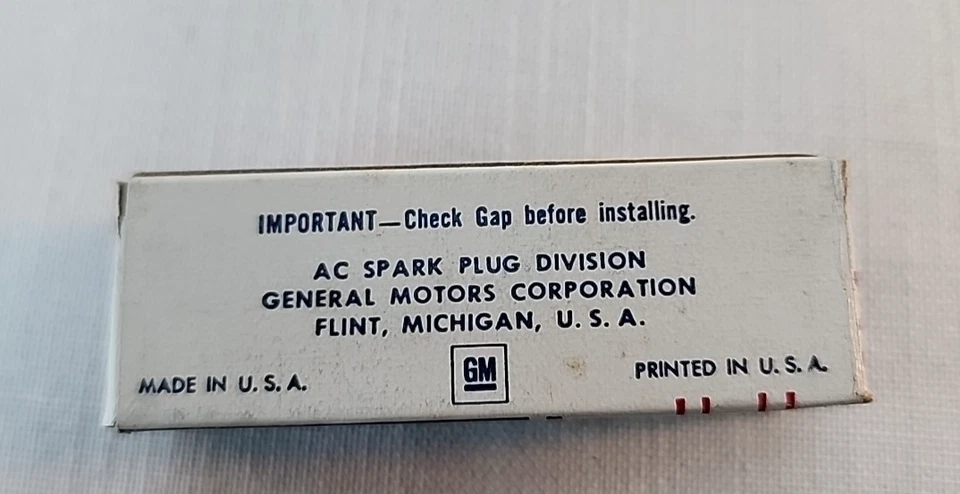 AC V40 5613276 Marine Spark Plugs Set of 8 NOS - Image 3 of 3