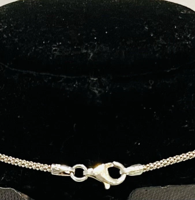 925/- Silber Kette mit Anhänger, simulierter Diamant, 45 cm lang, 1,5 mm breit. - Bild 2 von 3