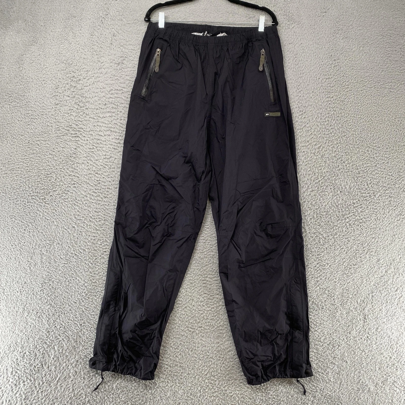 REI Rain Pants Womens XL Black Hiking Lightweight Zip Pockets Water Resistant
Opens in a new window
