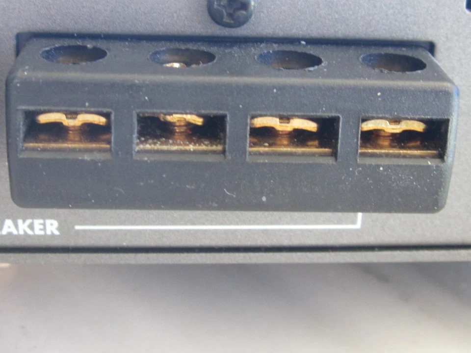 Amplificador de Potencia Coche MAGNAT Modelo Century 400 (4x100W 4 ohmios) Foto 4 de 4