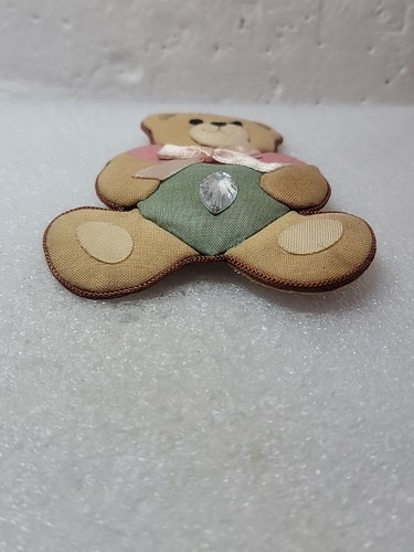 Tela de colección oso de peluche con sujeción corazón joya en arco central multicolor - Imagen 6 de 7