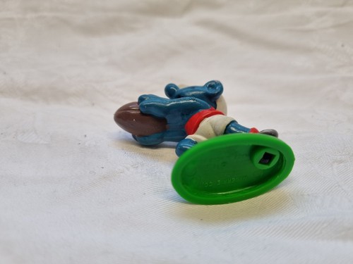 20150 AFL Red Smurf Smurfs schleich figurine figures football footy rare toys - Picture 5 of 6