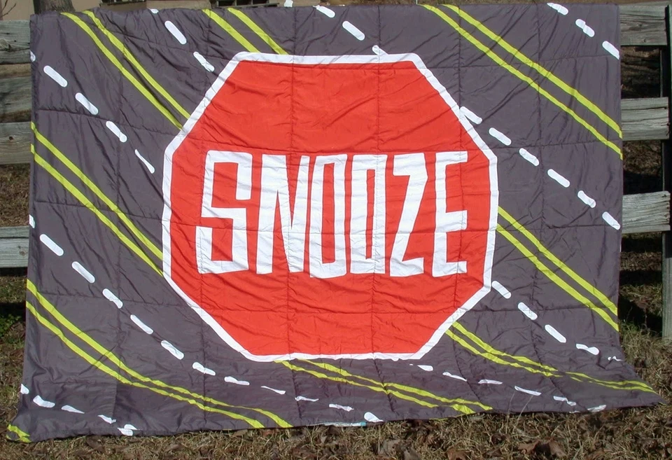 Edredón divertido reversible Where the Polka Dots Roam ~ Multi-Gris ~ Queen 90 x 92 Foto 2 de 4