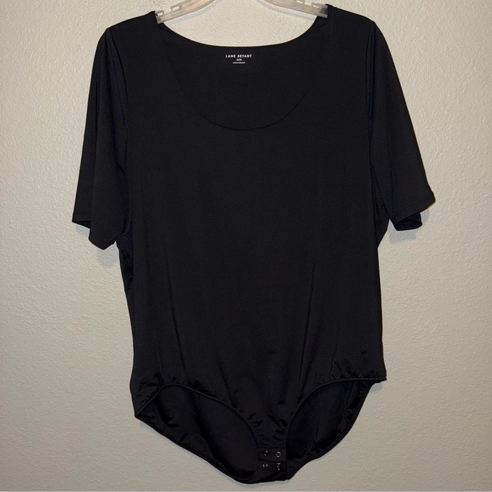 Body Lane Bryant ajustado manga corta cuello redondo negro talla 26 28 básico Foto 2 de 4