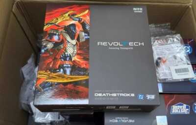 Kaiyodo Revoltech Amazing Yamaguchi DEATHSTROKE Ver.1.5 with Bonus Parts Toy New