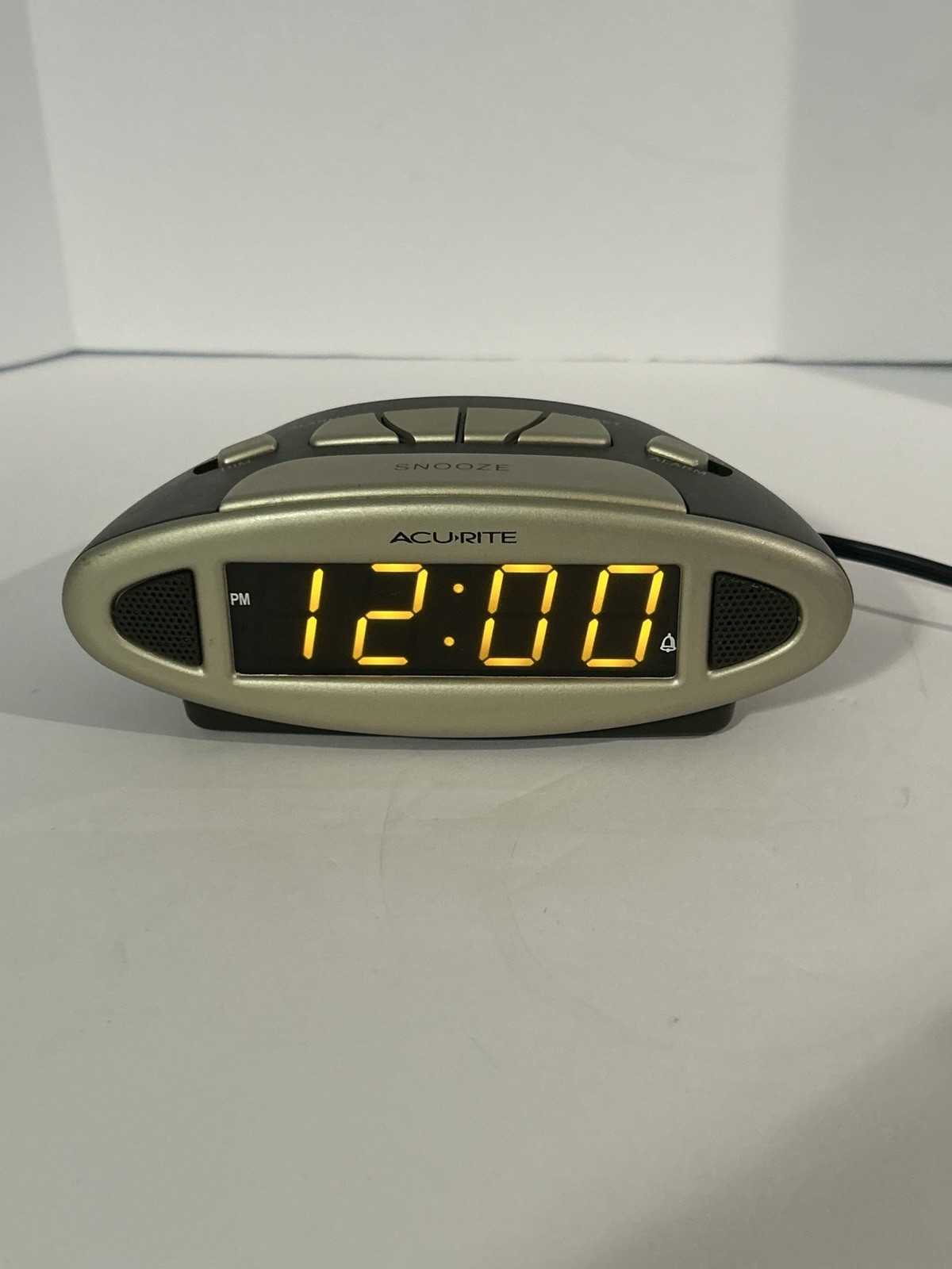 AcuRite Intelli Time Digital Electric Alarm Clock 13027