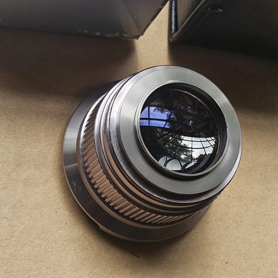 Titanium Super Wide Angle Macro Lens 0.42X AF 37-46mm - w/ Case - Image 4 of 4
