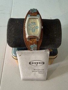 Vintage Ladies Fossil Blue Floral Leather Band Wrist Watch Y2k JR8179 Fossil JR8179 Retro Stainless/silver/brown Blue Floral  main image 4