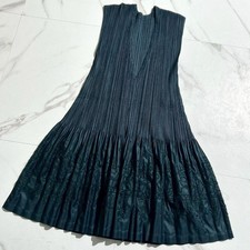 PLEATS PLEASE Sleeveless Flared Dress with Embroidery and V-Neck Size 3 Used JP