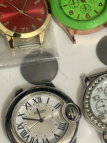 Lot Of 35 Mens&Womans Watches Untested Parts Repair Lbs Pounds - Imagen 13 de 17
