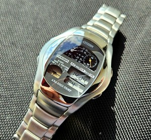 Montre Décorative Robot Extraterrestre - Bijou De Bureau Quartz, Couleur Argentée (Occasion)