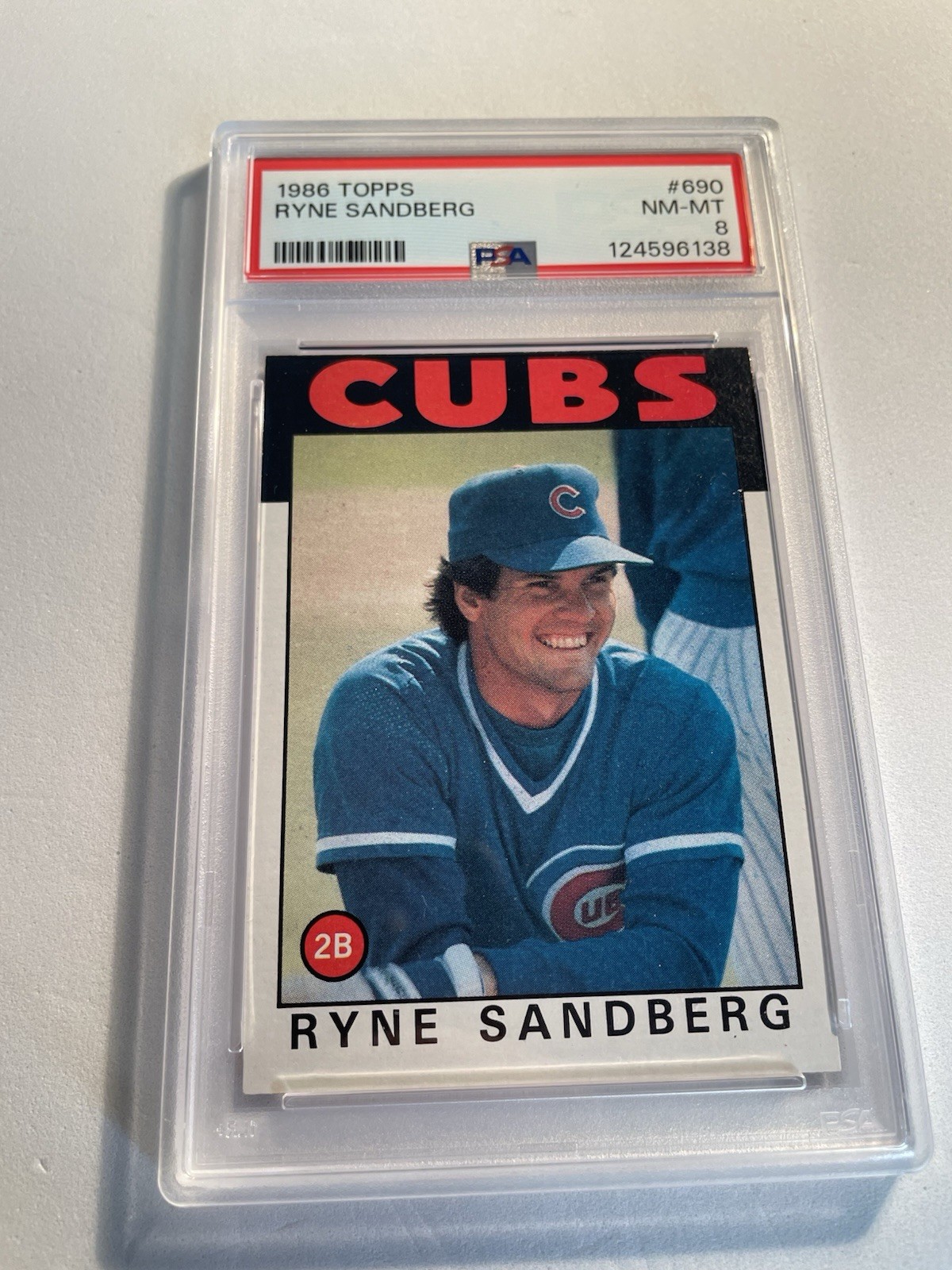 1986 Topps #690 RYNE SANDBERG CHICAGO CUBS PSA 8 NM-MT