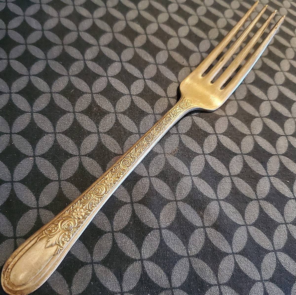Single Wallace Brothers Silverplate FORTUNE 1932 Dinner Fork 5 3/8