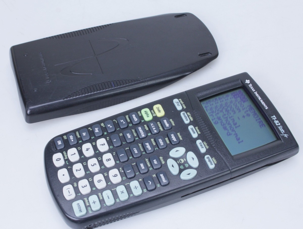 CALCULATRICE TI 82 Plus / Texas Instruments (Graphique) BLANCHE EUR 29,00 - FR
