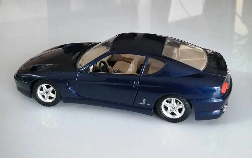 Ferrari 456 GT Bleu marine : Burago 1/24 : sans boite. "U" - Photo 2/4
