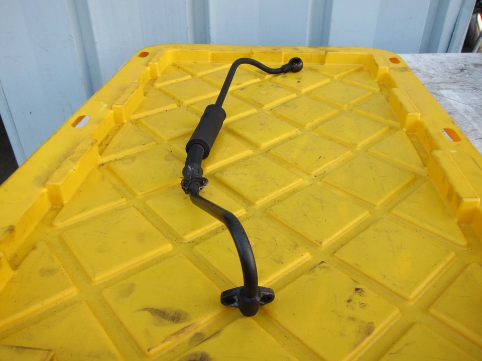 Suzuki Katana 600 GSX600F 2001 OEM MOTOR MOTOR ENFRIADOR DE ACEITE MANGUERA Foto 3 de 4