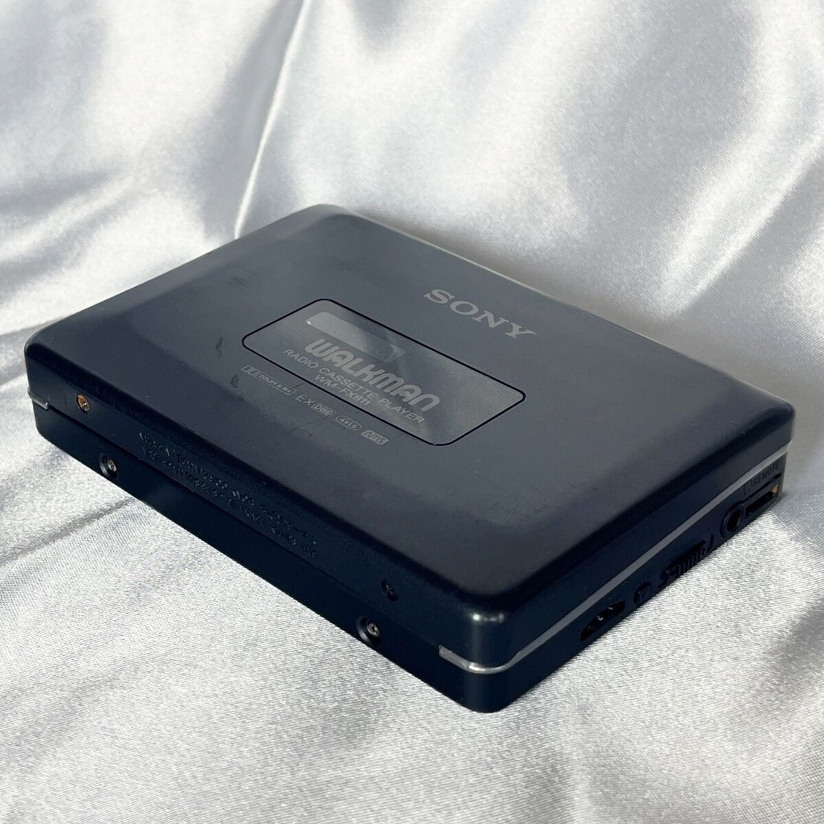 SONY WM-FX811 1995 Walkman Black Radio Cassette Player Made SONY WM-FX811 1995 Walkman Black Radio Cassette Player Made
