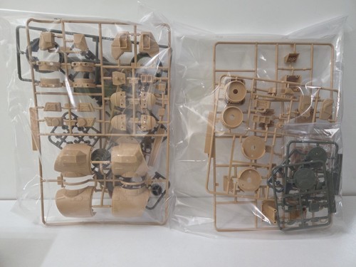 WAVE Macross 1/72 Plastic Model Kit DESTROID PHALANX SDR-04-Mk XII - Picture 3 of 14