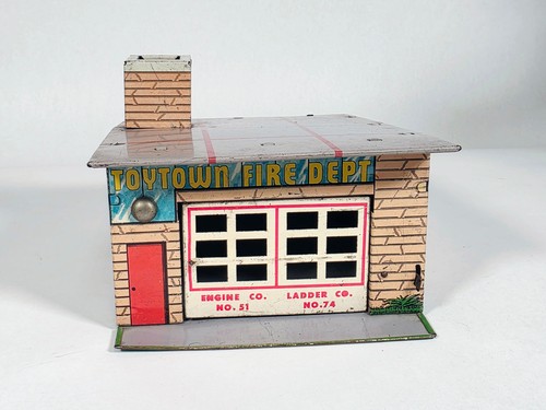 Wyandotte • Toy Town Fire Department • Tin Lithograph Building • Opening Door - Picture 8 of 12