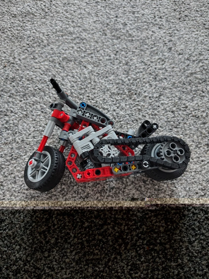 3 x Lego Technic Vehicles - 42071 / 42084 / 42132, photo 2 of 5