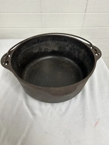 Vintage GRISWOLD #8 Cast Iron 1276 DUTCH OVEN W/Handle NO LID LARGE LOGO 1920-30