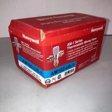 Honeywell AM102-US-1 1in Union Sweat Mixing Valve