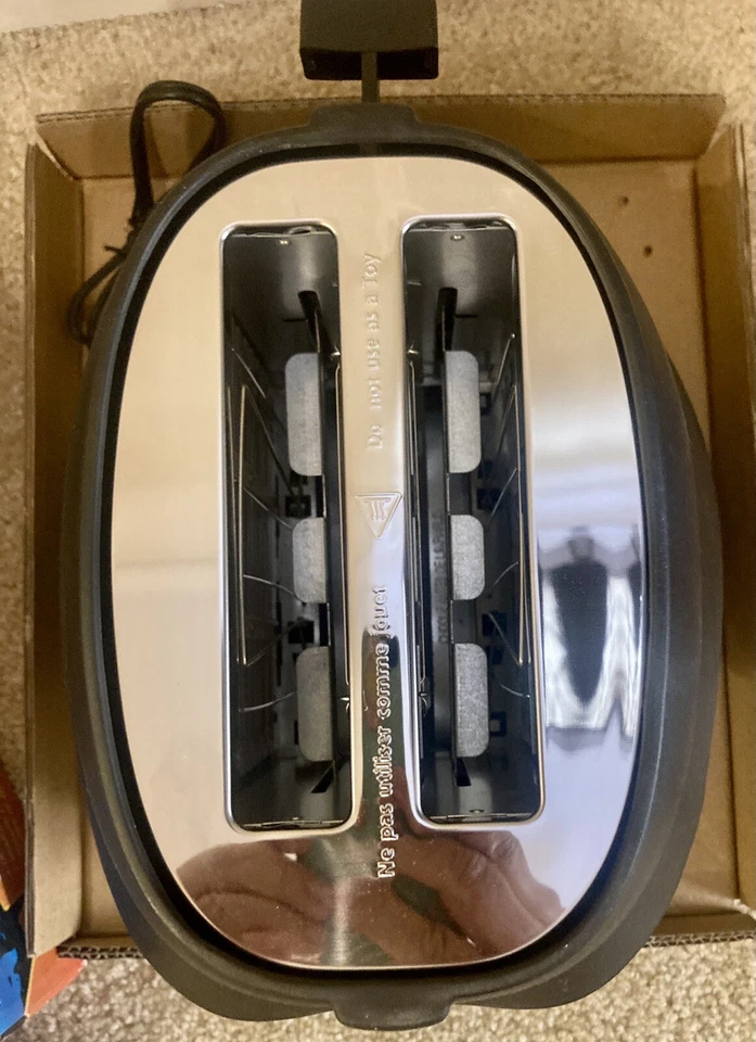 Star Wars Darth Vader Disney Toaster Helm 2 Scheiben Logo Toast Neu/Open Box - Bild 4 von 4