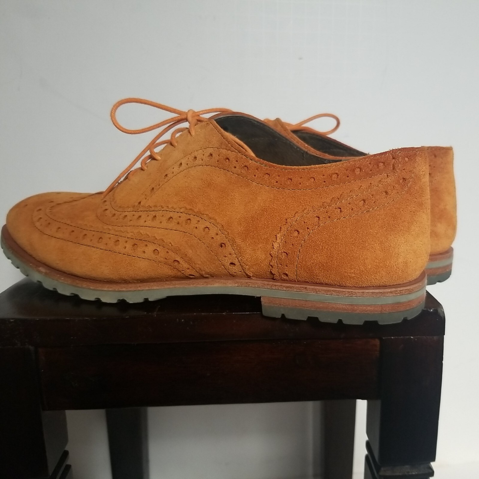 Women's Johnston And Murphy Suede Wingtip Shoes Sz 10… Gem