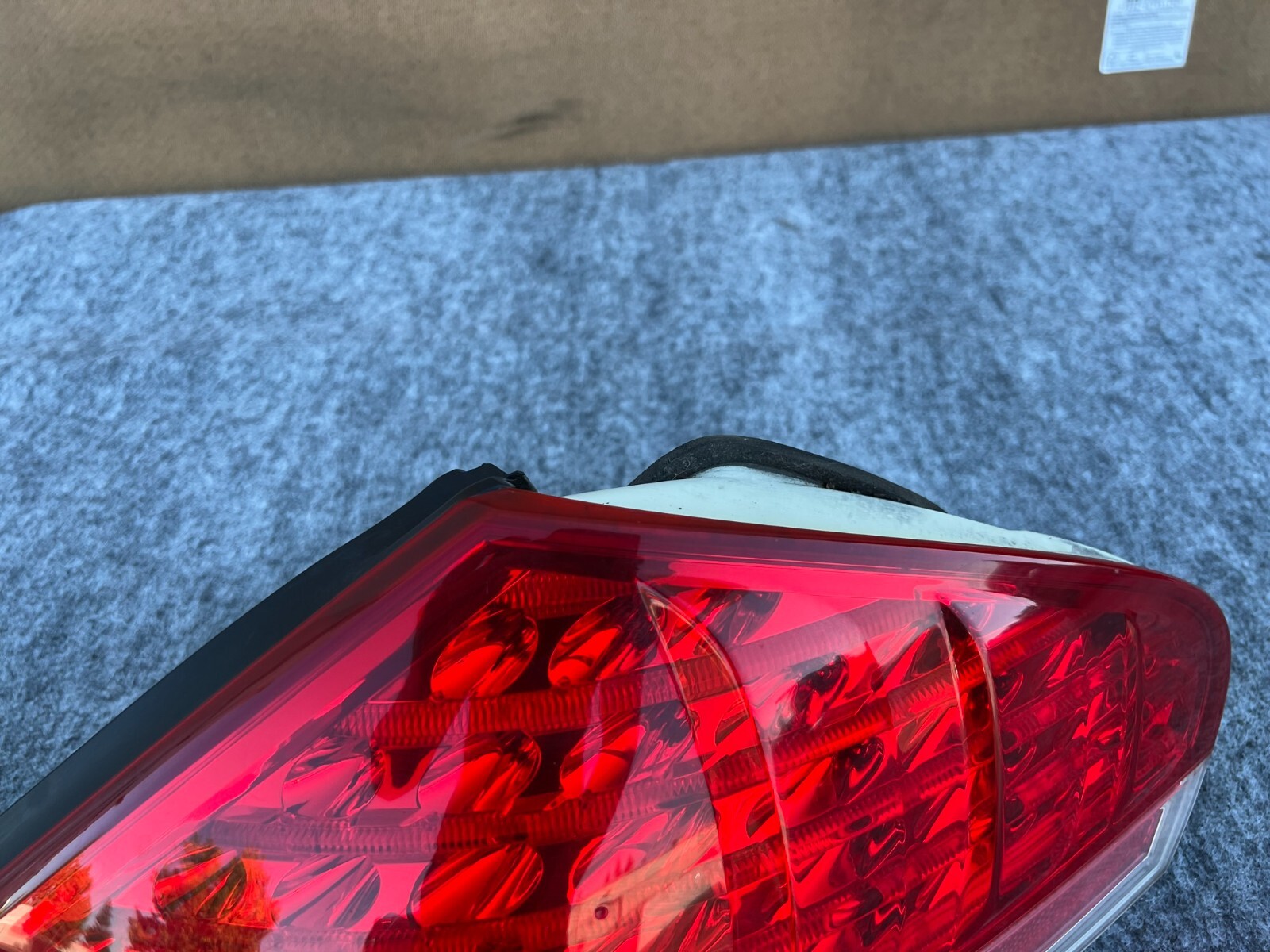 bmw-e63-coupe-645ci-650i-m6-2004-2007-oem-right-passenger-led-tail