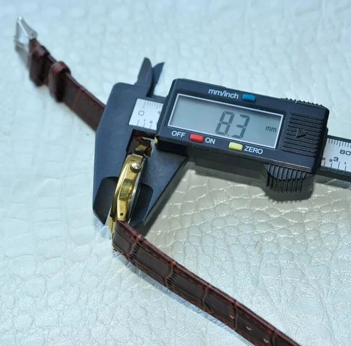 Vintage Wristwatch Luch Quartz cal. L 2356 Soviet Serviced - Picture 5 of 8