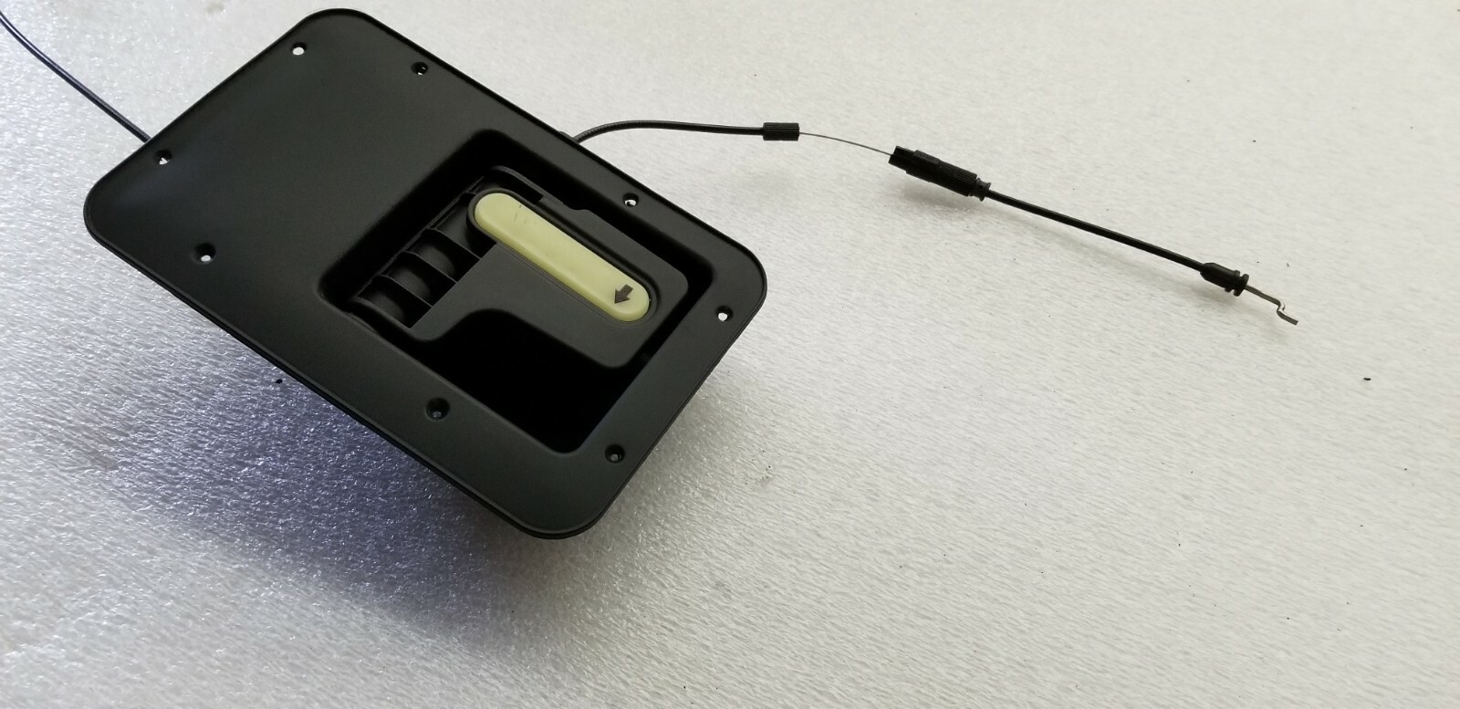 LAMBORGHINI HURACAN LP610 TRUNK EMERGENCY RELEASE W/ BOWDEN CABLE OEM 4T0880701A