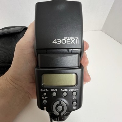 Canon Speedlite 430EX II for Canon With Black Fabric Case
