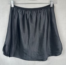 Vintage Half Slip Size Medium M Mini Short Length 17" INTIMATE AFFAIR Black