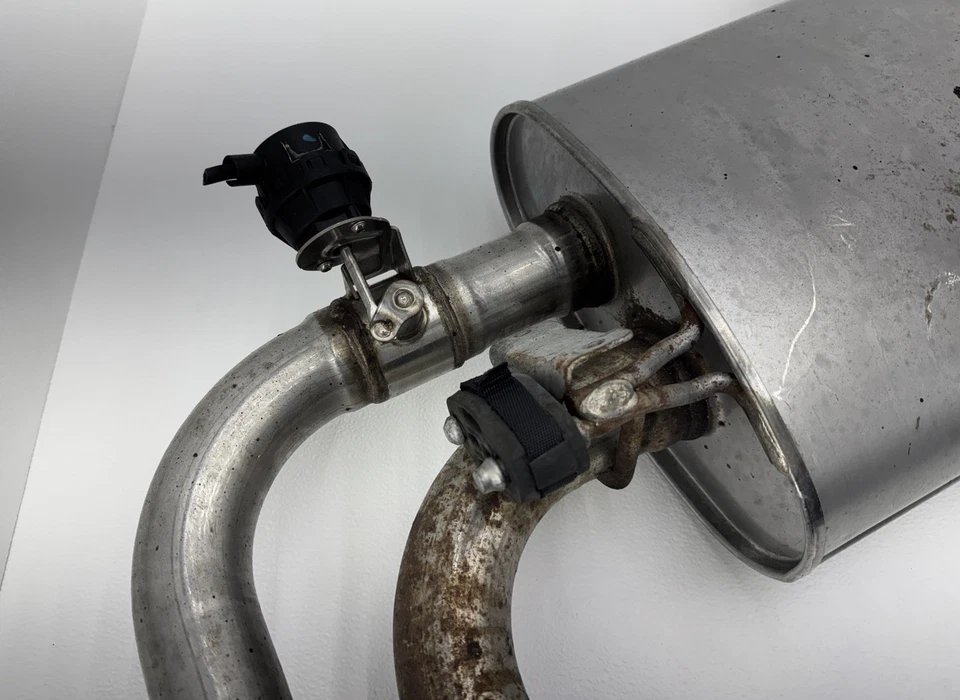 BMW X3 X4 F25 F26 2011-2017 2,0 L SISTEMA DE ESCAPE TRASERO SILENCIADOR TUBO RESONADOR OEM Foto 3 de 4