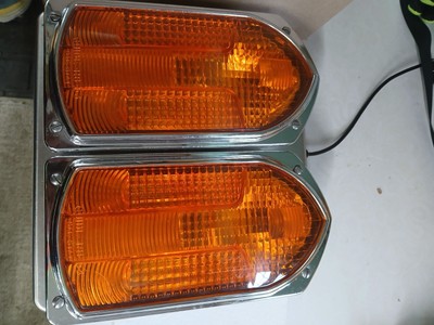 2pc Used GUIDE LIGHT ASSEMBLY AND  1pc Lens only