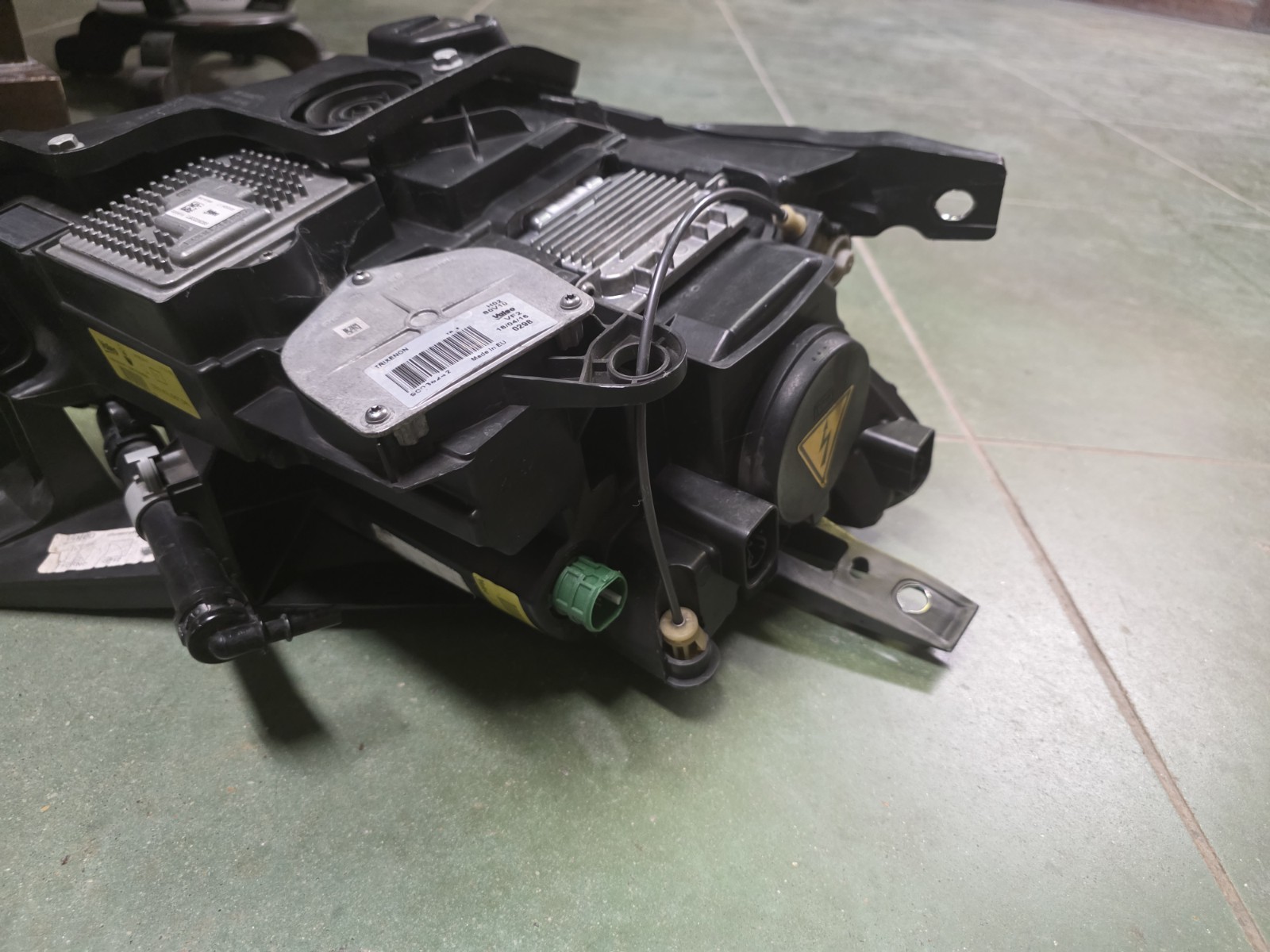 MASERATI QUATTROPORTE HEADLIGHT LEFT DRIVER 2014 2015 2016 2017 XENON 670006569