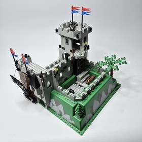 Vintage LEGO 6081 King's Mountain Fortress 99.99% Complete w/Instructions & Box