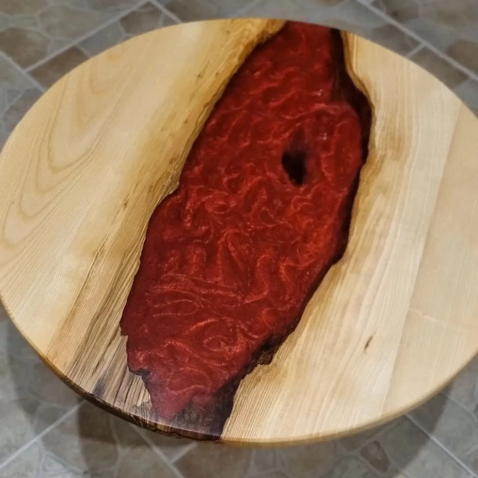 MESA REDONDA EPOXI ROJO - MESA DE CENTRO DE RESINA AUDAZ, MESA DE COMEDOR Y OFICINA Foto 2 de 4