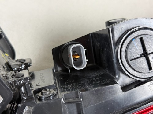 2024-2025 LUZ TRASERA LED EXTERIOR LADO CONDUCTOR IZQUIERDO HYUNDAI SANTA FE OEM 24-25 - Imagen 10 de 11