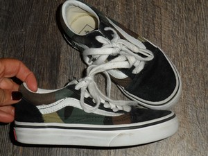 girls camo vans