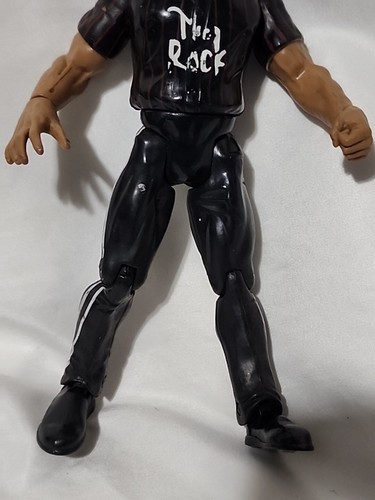 1999 WWF WWE Jakks The Rock Dwayne Johnson Wrestling Figure TTL Rock Shirt - Picture 3 of 5