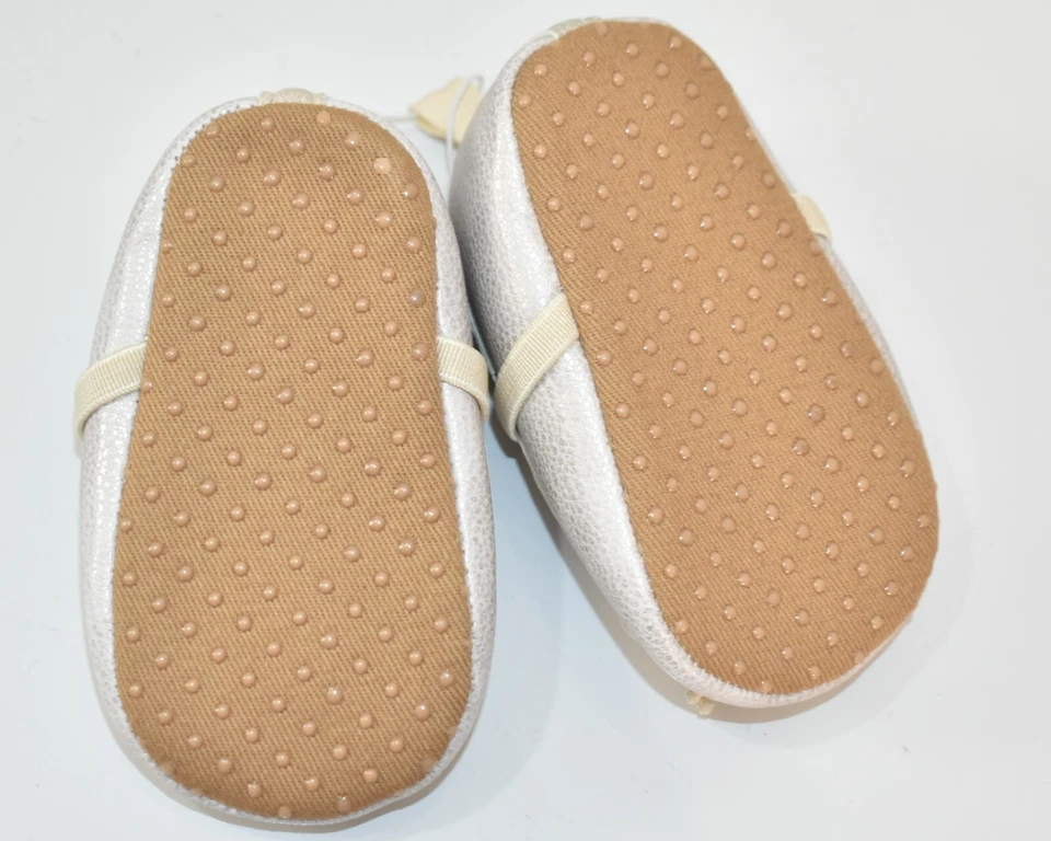 Sapatos Old Navy Gold Fleck tamanho 12-18 meses feminino - Imagem 4 de 4