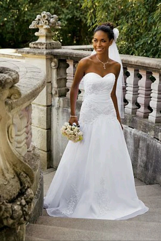 wedding dresses strapless