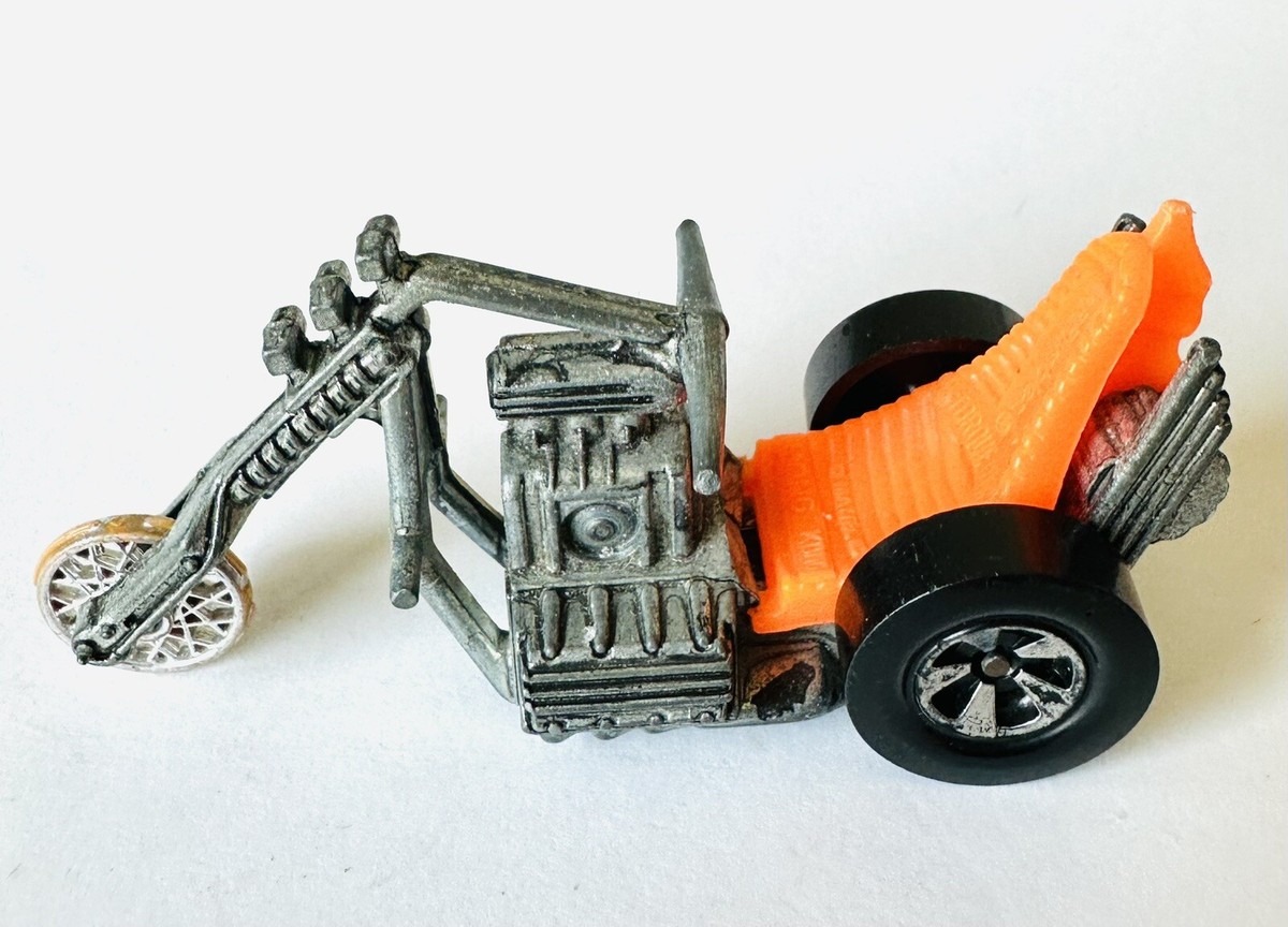 Hot Wheels Rrrumblers 1971 Torque Chop Trike in Orange