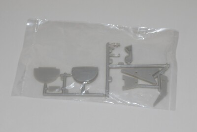 AMT 1957 FORD THUNDERBIRD #38249  PARTS  SPARE TIRE COVER+HEATER FAN+MORE 1:25