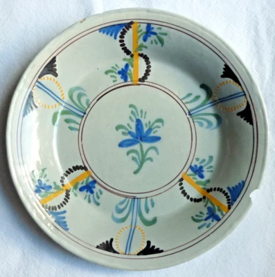 FAYENCE TELLER FLORALE BEMALUNG um 1780 Durchmesser ca. 21,5 cm Höhe ca. 3 cm  - Bild 1 von 3