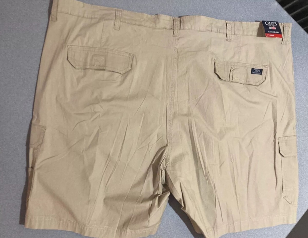 CHAPS KHAKI MEN SHORTS SIZE 52 WAIST INSEAM 10 INCH CARGO SHORTS