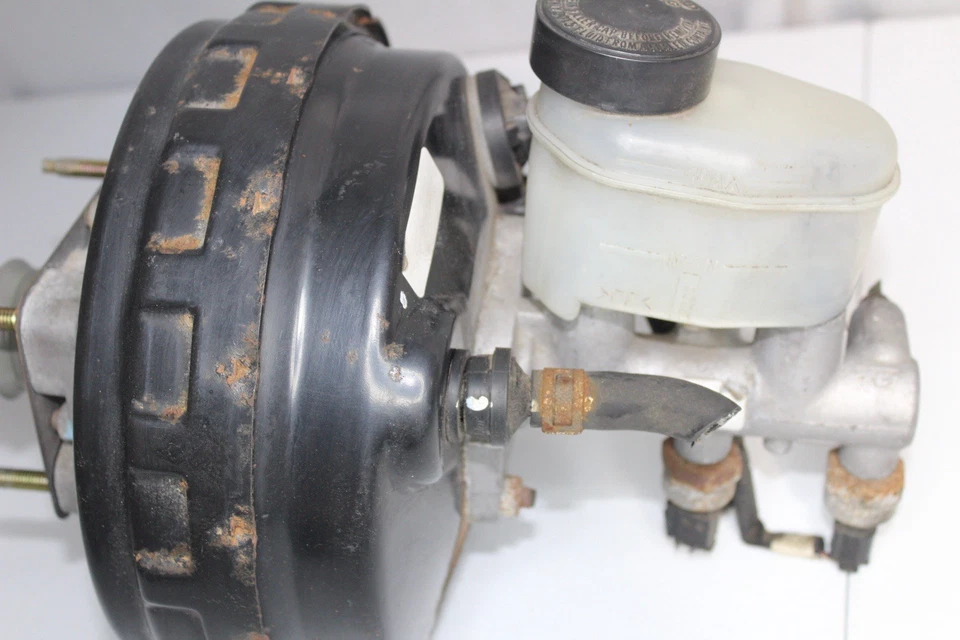 Toyota Sequoia 2003-2007 4,7 L motor V8 refuerzo de freno cilindro maestro fabricante de equipos originales Foto 4 de 4