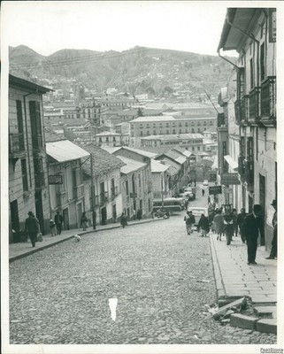 1963 Photo Steeply Sloping Street In City Of La Paz, Bolivia Cityscape 8x10