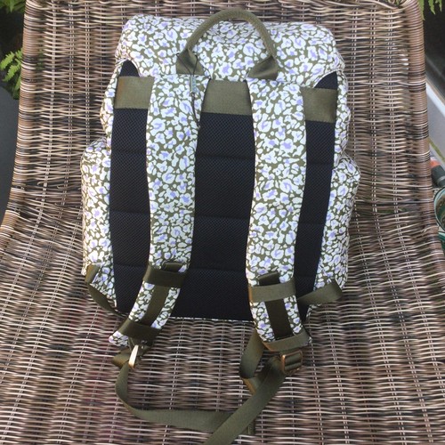 JOOP! Avventura Leo Ricca Backpack Rucksack Baby Tasche Taupe olivgrün weiß Neu - Bild 2 von 9